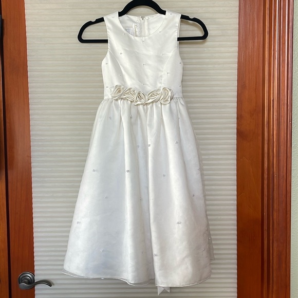 Cinderella | Dresses | White Cinderella Dress Size 7 With Pearl ...